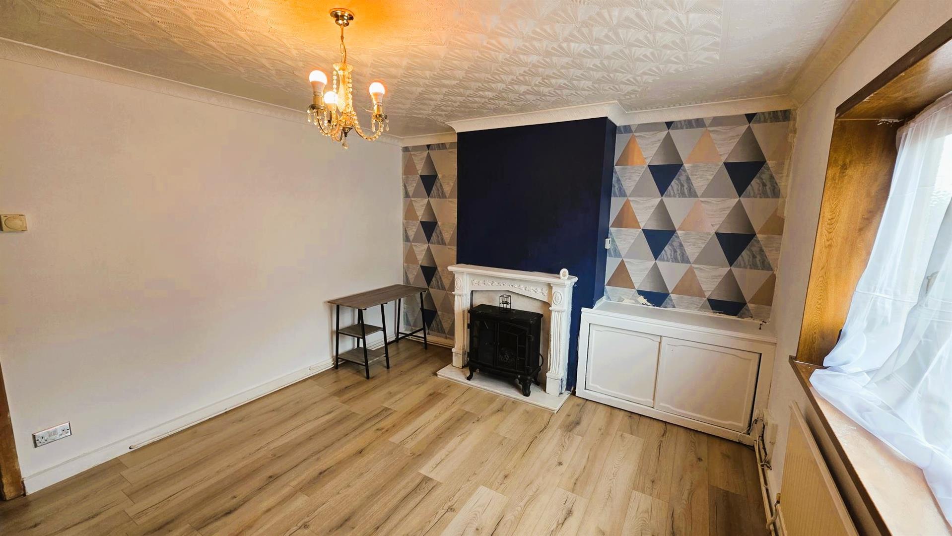 Bond Avenue, Llanelli, SA15 1RG